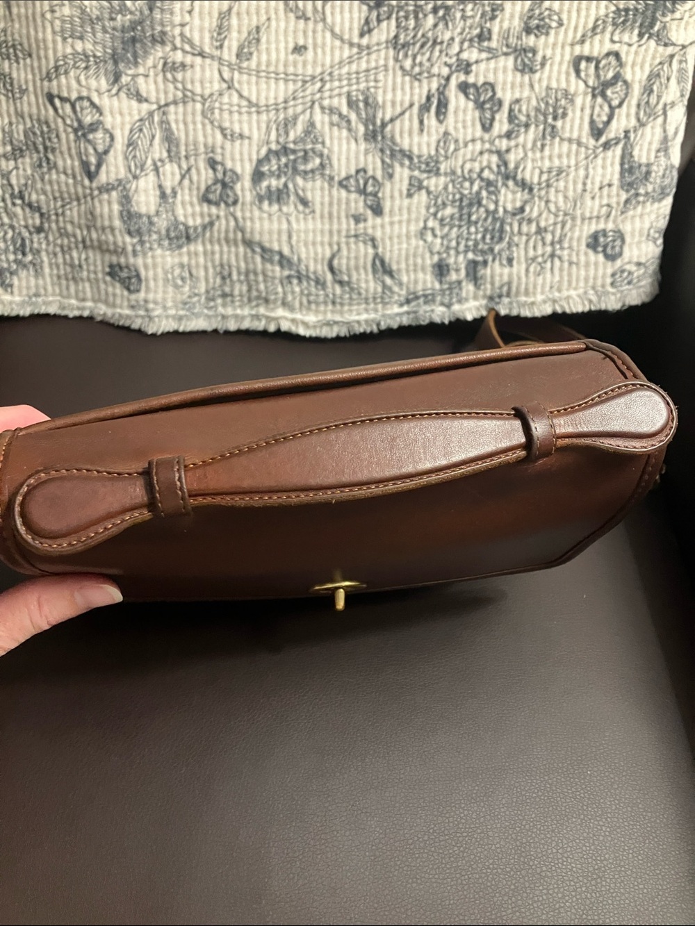 Coach Vintage Court Crossbody Bordeaux/brown. - Picture 7 of 13